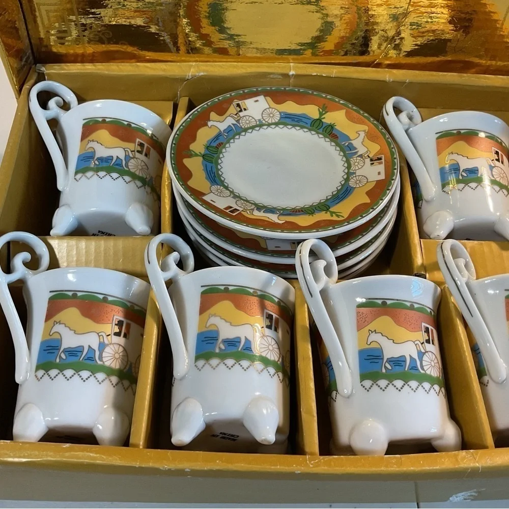 Vintage Horse Carriage Mini Tea Set Rare Southern Charm